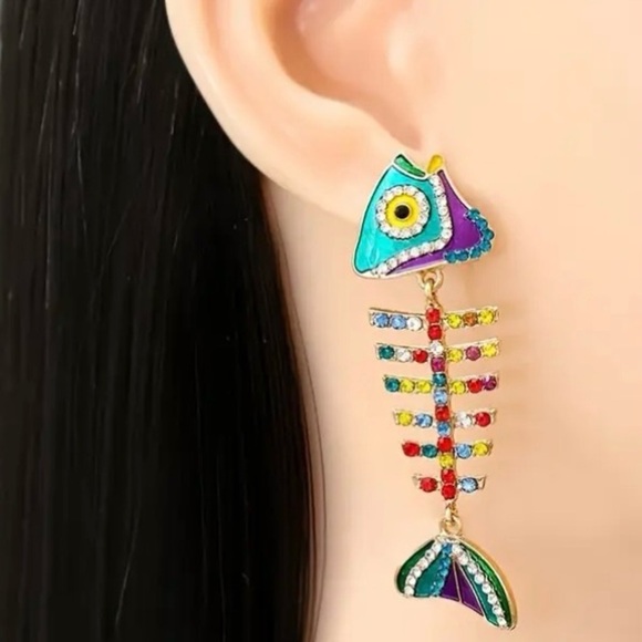 ✨Betsey Johnson Lucia Rhinestone Fish Bone Earrings - Picture 5 of 6